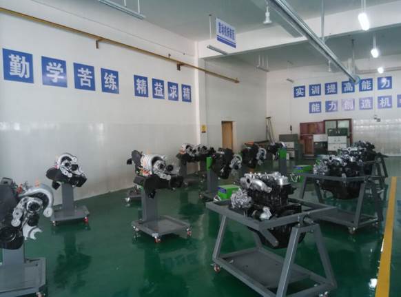 发动机拆装实训台
