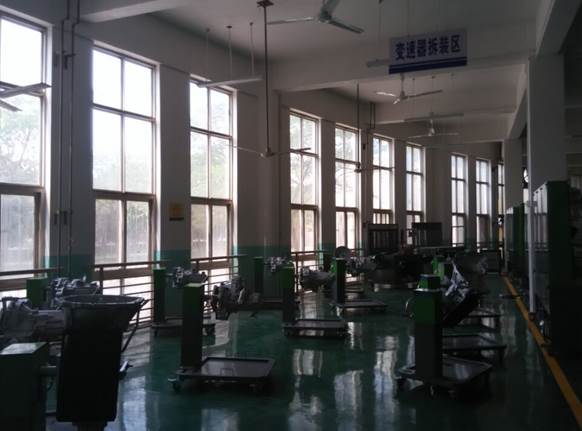 变速器拆装实训台